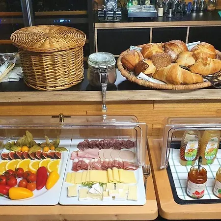 Der Hoefener Garten 酒店 3*